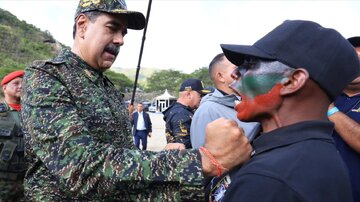 مادورو در مقابل آمریکا تنهاست / چین و روسیه حمایتی از ونزوئلا نخواهند کرد/ دیپلماسی و پیشنهاد مصالحه، جلوی تلاش واشنگتن برای تغییر نظام را نمیگیرد