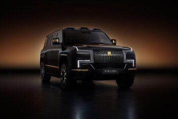 ماشین شاسیبلند یا قصر متحرک؟