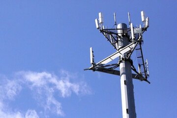 معاون رگولاتوری: دکلهای موبایل خطری برای سلامتی ندارند