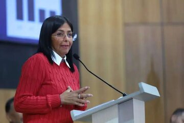 معاون مادورو هشدار داد؛هرحمله نظامی به ونزوئلا کل قاره آمریکا را به نحوی که تاکنون تجربه نشده است، بیثبات خواهد کرد