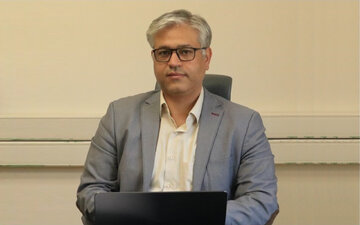 معاون وزیر ارتباطات: فیلترینگ شبکه اینترنت را ناامن کرده است / کیفیت شبکه شایسته مردم نیست