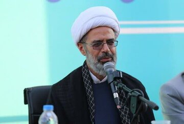 ملت ایران هیچگاه جنگطلب نبوده است