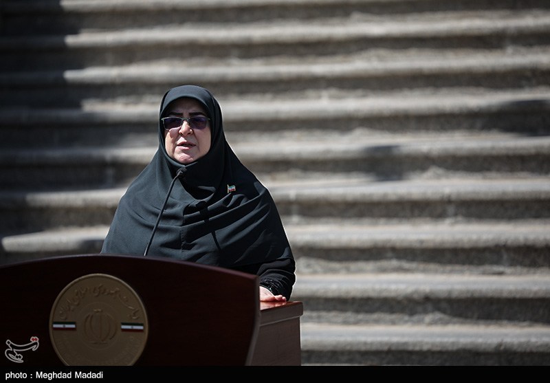 مهاجرانی: ساعت کاری ادارات تا پایان شهریور از ۶ صبح تا ۱۳ است