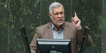 نماینده کرمان از تاخیر وزارت نیرو در افتتاح طرح انتقال آب از خلیج فارس به شهر کرمان انتقاد کرد