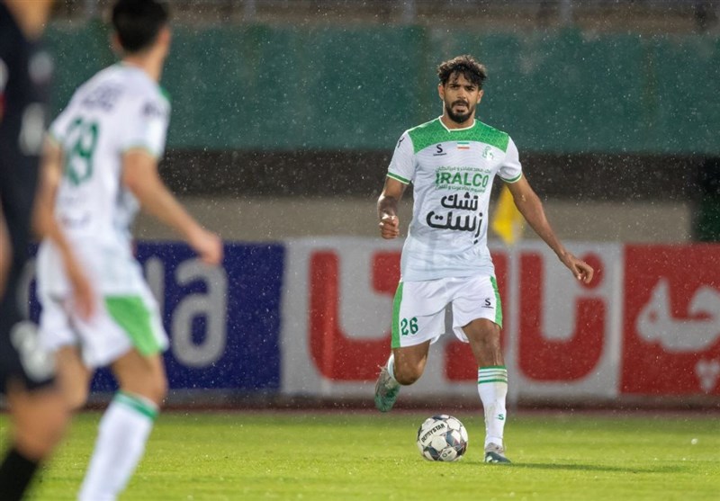 نوروزیفرد: فقط ۸ بازیکن بزرگسال داریم/ این جوانگرایی شهامت میخواهد