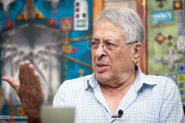 هوشنگ کامکار: زیر بمباران تهران ماندم و قطعه «ای یاران کجائید؟» را ساختم/ وضعیت موسیقی همین‌طور نمی‌ماند و بالاخره تحولاتی در آن به‌وجود می‌آید