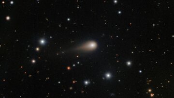 ورود بیگانه به منظومه شمسی / مهمان باستانی با دُم درخشان خودنمایی میکند