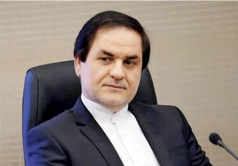 وزارت خارجه: ۱۲۰ ایرانی از آمریکا به ایران بازمیگردند/ از ایرانیان حمایت میشود