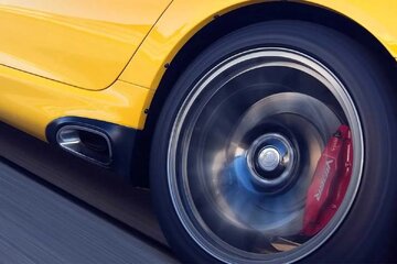 چرا در خودروها از اگزوزهای کنار بدنه استفاده میشود؟ /عکس