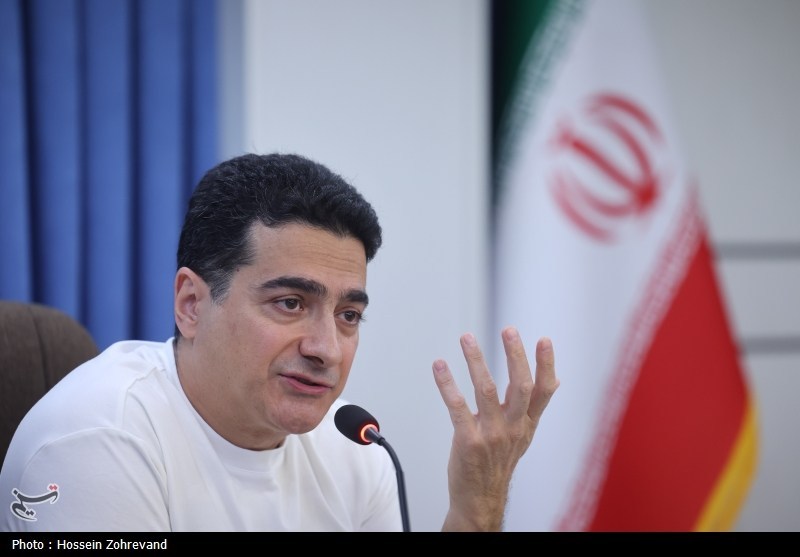 کنسرت خیابانی همایون شجریان / آغاز با دیار عاشقیها و پایان با مرغ سحر