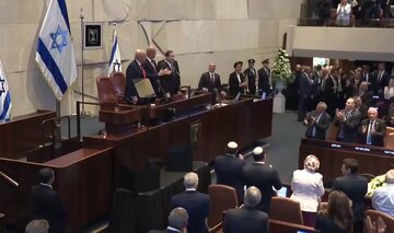 ادعای خبرنگار آسوشیتدپرس؛ ترامپ در کنست می‌گوید: اسرائیل همه‌چیز به دست آورده است حالا وقت «دست دوستی» به سوی ایران است