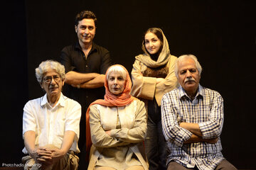 بهرام شاهمحمدلو و فرزانه نشاطخواه در «اشباح»