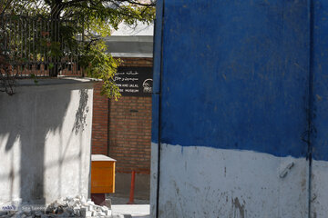 تهدید جدی خانهی «سیمین و جلال»؛ با بلندمرتبهسازی همسایه/ شهرداری چه میکند؟ میراث فرهنگی کجاست؟ + عکس