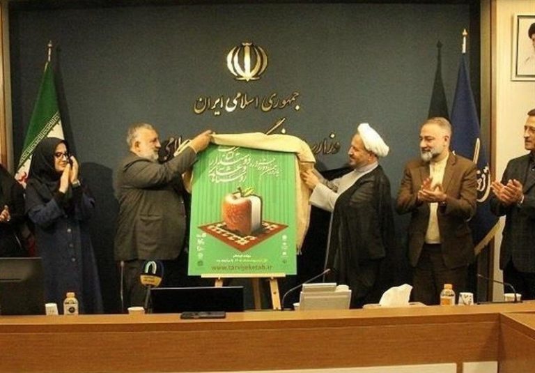جوادی: کتابخانههای روستایی به کتابهای نو و جدید مجهز میشوند