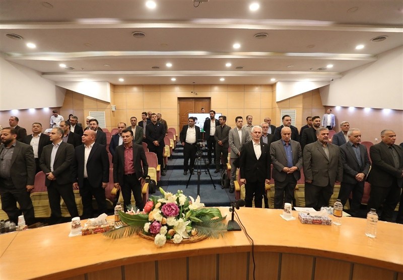در همایش مدیران فوتبال مطرح شد؛ تأکید بر پرتماشاگر شدن بازیها و انتقاد از قراردادها