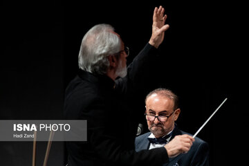 شبانگاهان؛ تا حریمِ فلک، چون زبانه کشد سوزِ آوازم/ دومین کنسرت پاییزه ارکستر ملی با صدای مختاباد + عکس