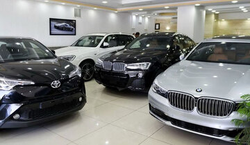 قیمت این خودروها به یکباره ۱۰۰ میلیون تومان گران شد/ واکنش مشتریان: چطور در زمان افزایش قیمتها، تورم مهم است، اما در زمان تعیین حقوق، تورم مهم نیست؟