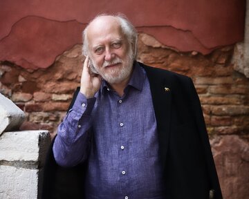 لاسلو کراسناهورکایی برنده جایزه نوبل ادبیات شد