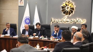 مشکلات و مسائل حوزه تولید و اقتصاد استان تا حصول نتیجه نهایی پیگیری شود