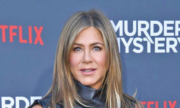 نپذیرفتن نقش به دلیل سلطه مردان پشت صحنه