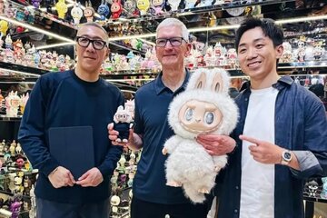 هدیه ویژه چینی‌ها به مدیرعامل اپل / عکس