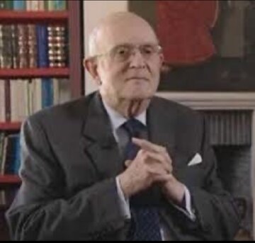 وزیر کابینهی هویدا درگذشت/هوشنگ نهاوندی کیست؟