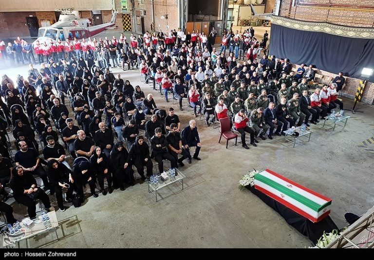 پیکر شهید سقوط بالگرد هلال احمر در تهران تشییع شد + فیلم