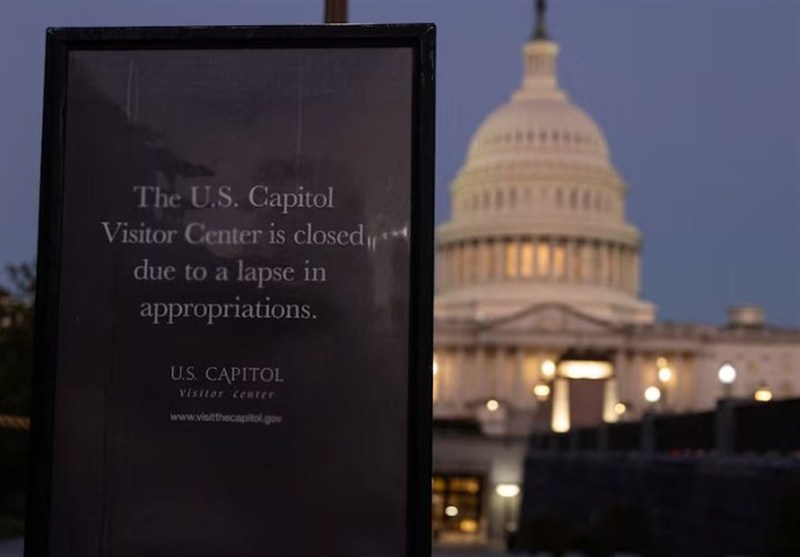 کاخ سفید: اگر مذاکرات درباره تعطیلی دولت به جایی نرسد اخراج کارکنان آغاز میشود