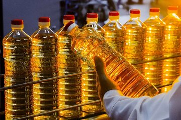 کمبود روغن در بازار جبران می‌شود/ ۸۰ هزار تن روغن خام در راه کارخانجات