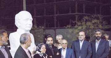 گرامیداشت هوشنگ مرادی کرمانی در کرمان / تجلیل از پدر ادبیات کودک ایران زیر آسمان پر ستاره کویر!