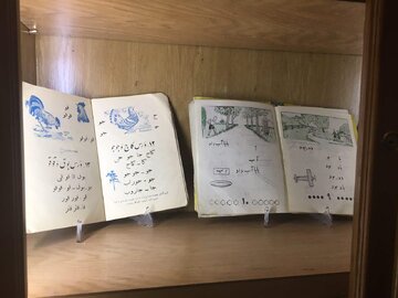 ۶۰ سال پیش؛ شب‌خوابی جلوی کتابفروشی‌ها برای دریافت کتب درسی + عکس