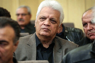 امیر حاجرضایی در سفر، کنار مسواک و لباس و ریشتراش، چه میبرد؟/ کارشناسِ پیشکسوت فوتبال به چه چیزی معتاد است؟