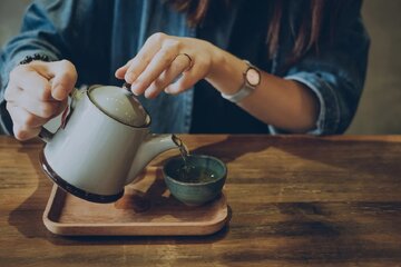 بهترین دمنوشها برای بهبود عملکرد گوارش