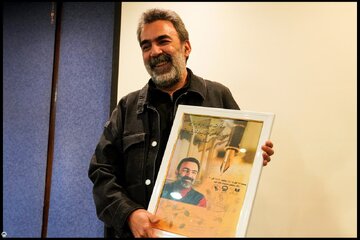 ترسهای ۱۹ سالگی را در ۶۵ سالگی هم دارم/ گمان میکردیم در تونلی تاریک محبوس شدهایم