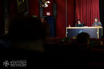 تصویری از رقابت کاپیتالیستها و کمونیستها