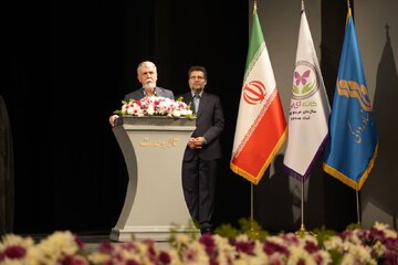 سید عباس صالحی؛ وزیرفرهنگ و ارشاد اسلامی: خانواده بیماران پروانهای الگویی از «توانستن» هستند