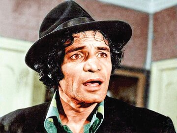 عکس/ رضا بیکایمانوردی در کابین یک خلبان؛ دهه ۷۰