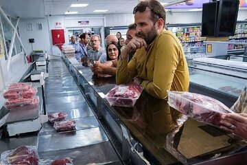 مدیرعامل میادین میوه: گوشت را نصف قیمت میدهیم