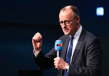 مرتس و اولویتهای اقتصادی: چگونه آلمان از جنگ اوکراین فاصله میگیرد/ناتو در بحران اعتماد: نقش مرتس در تعادل قدرت اروپا و روسیه چیست؟