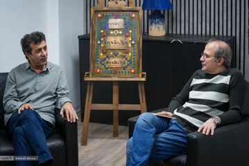 نقش اصلی، تبدیل به زن شد، چون سحر دولتشاهی بیشتر می‌فروشد/سحر دولتشاهی جای سعید چنگیزیان، چون موضوع زنان، موضوع ملتهب جامعه است/ اجرای گوران، بیات است