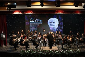 نکوداشت یاد احمد پژمان در آستانه‌ چهلمین روز درگذشت