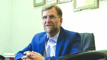 پیشبینی مهم یک کارشناس / عزتی: بدون سیاست تثبیت، تورم از ۵۰ درصد خواهد گذشت / صدرنشینی خوراکیها در جدول کالاییها یعنی فقر بهزودی رشد خواهد کرد