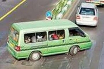 ۱۵ دانش آموز در برخورد سه خودروی سرویس مدارس با هم، مصدوم شدند