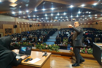 آگاهی، پیشگیری و عبور از ایدز با پاسخ‌های نوآورانه در خراسان شمالی