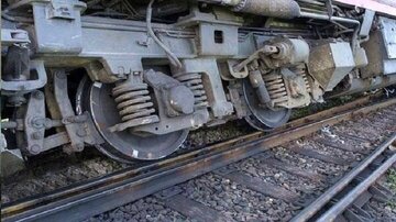 اطلاعیه مهم راهآهن درباره خروج قطار میانه – تهران از خط/ جزییات