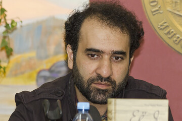 افشین علاء خطاب به رضا امیرخانی: «باور نمیکنم هوشت پایین آمده باشد!»