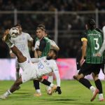 انتقاد تند پاشازاده از مدیران استقلال: تاجرنیا دنبال قهرمانی در توئیت زدن است/ جنپو را در لیگ دسته دو هم بازی نمیدهم