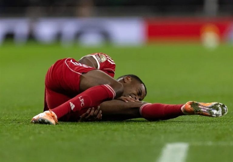ایساک زیر تیغ جراحان رفت/ احتمال بازگشت ستاره لیورپول قبل از پایان فصل