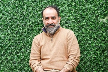 تشکر خانواده رضا امیرخانی از پزشکیان و صالحی/ آن‌چه از لحظه «سقوط» تا «امیدواری به نتیجه ام‌آرآی» گذشت/ تازه‌ترین استوری بیمارستان