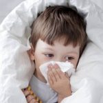 توصیه‌های یک متخصص: احتمال افزایش مرگ‌ومیرها بر اثر آنفلوآنزا/ گروه‌های پرخطر با علائم کم هم به پزشک مراجعه کنند/ خودسرانه آنتی‌بیوتیک مصرف نکنید